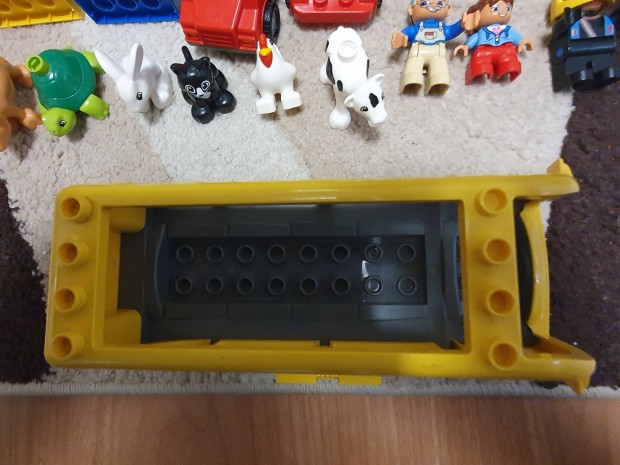 Lego Duplo 92 darabos csomag llatok figurk busz