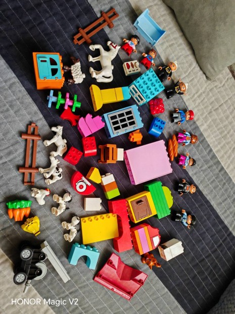 Lego Duplo ,kicsiknek, tbb doboz vegyesen 