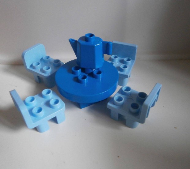 Lego Duplo asztal + szk+kancs