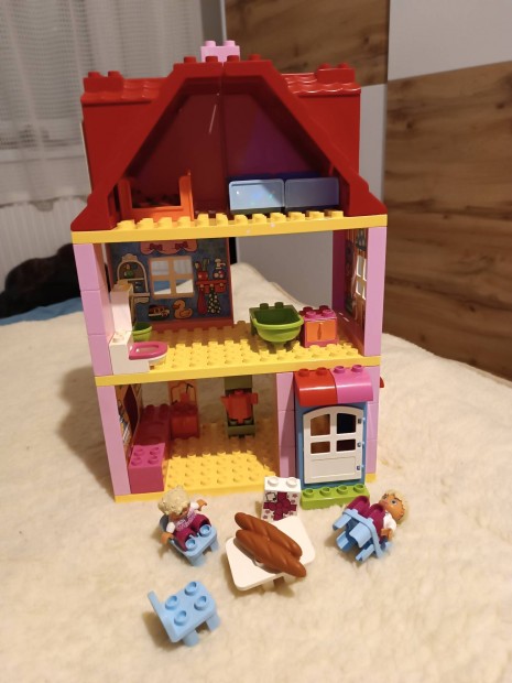 Lego Duplo babahz, Els farmom