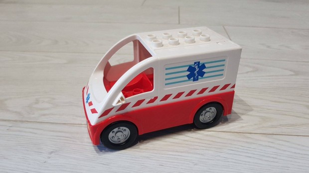 Lego Duplo mentőautó