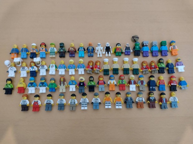 Lego Figurk - 69 darab - j, jszer 