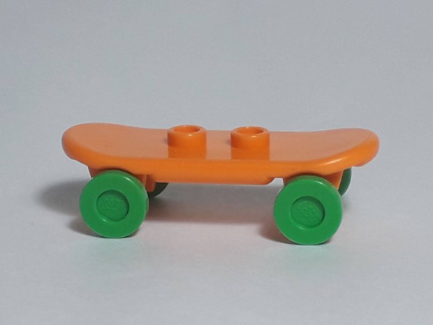 Lego Friends 41705 Orange Skateboard 2022