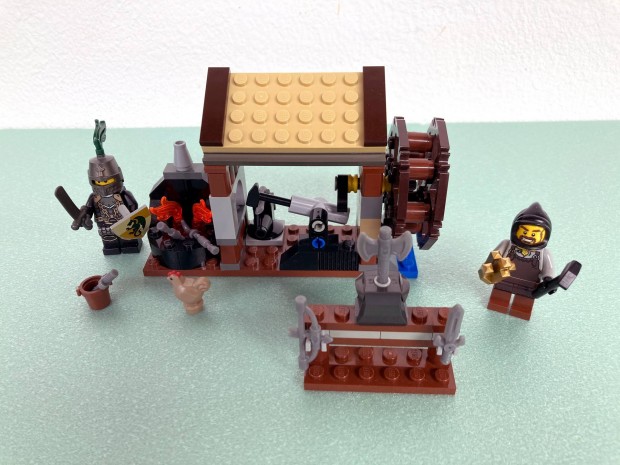 Lego Kingdoms 6918 Tmads a kovcsmhely ellen