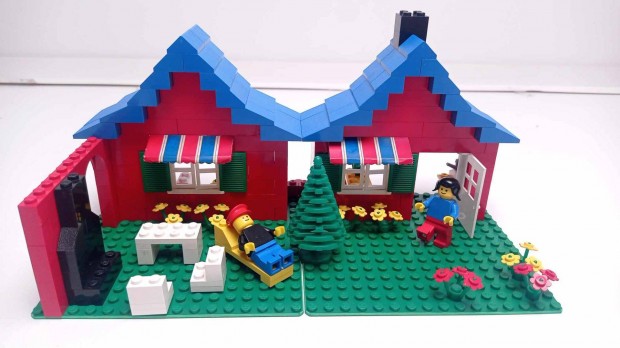 Lego Legoland 376 Vrosi hz kerttel (Hasznlt Kszlet)