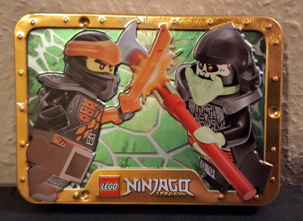 Lego Ninjago 112326 Cole vs. Bone Knight metal box