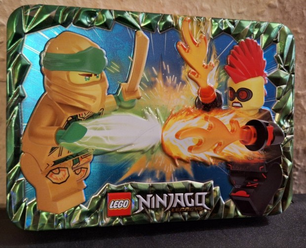 Lego Ninjago 112429 Lloyd vs. Miss Demeanor metal box