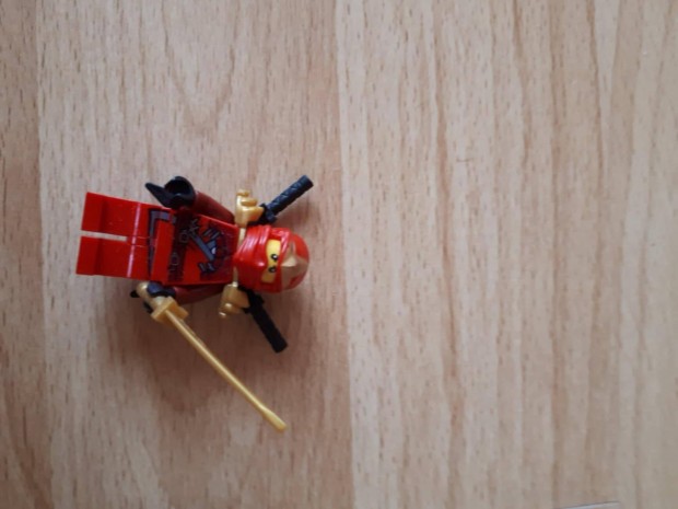 Lego Ninjago figura piros