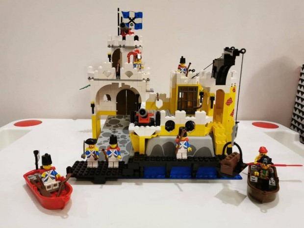 Lego Pirates 6276 Eldorado Fortress szp, hinytalan llapotban elad!