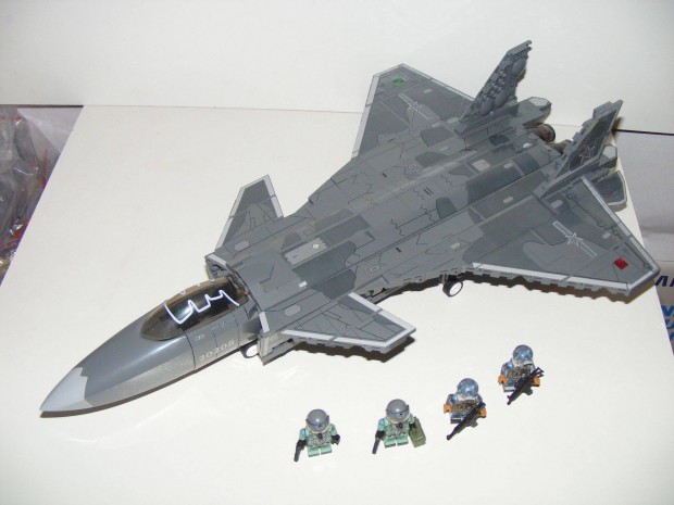 Lego SWAT Modern hadvisels J-20 Lopakod harci vadszgp 780db j