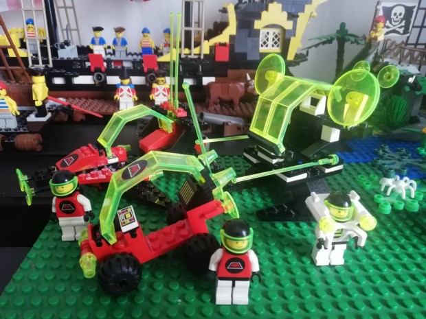 Lego Space 6833 6877  6878