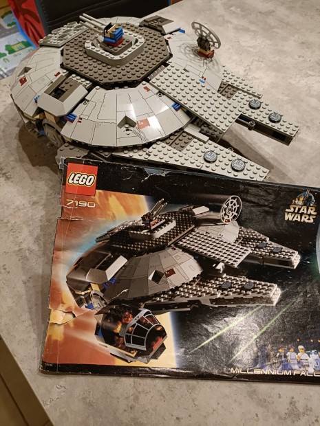 Lego Star Wars 7190 Millennium Falcon 