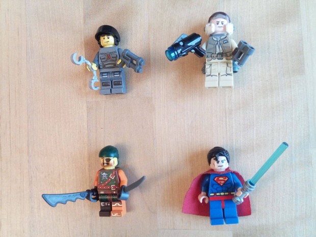 Lego Superman,Han Solo,Robotzsaru,kalz figurk 2 fegyverrel 2500.-/db