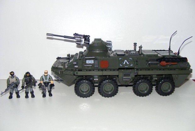 Lego Swat Modern War Stryker pnclozott csapatszllt tank 1000db j
