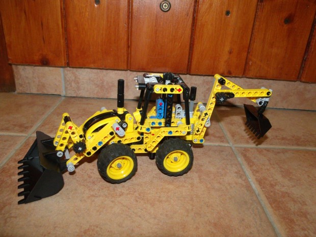 Lego Technic 2in1 42004 Markol� traktor targonca munkag�p