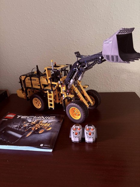 Lego Technic 42030 Volvo 350F