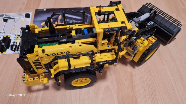 Lego Technic 42030, Volvo Távirányítós Markoló