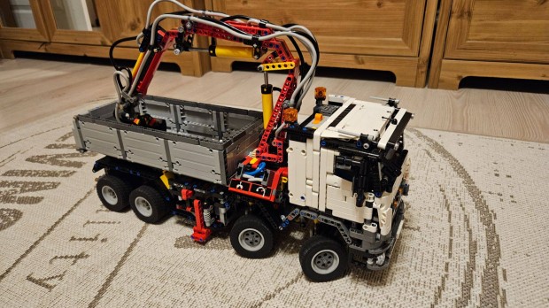 Lego Technic 42043 Mercedes Arocs kamion