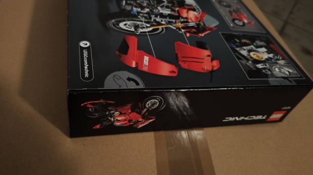 Lego Technic 42107 Ducati Panigale V4 R