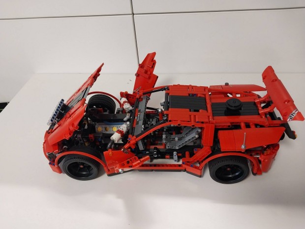 Lego Technic 8070 Supercar, tovbb ptve. 