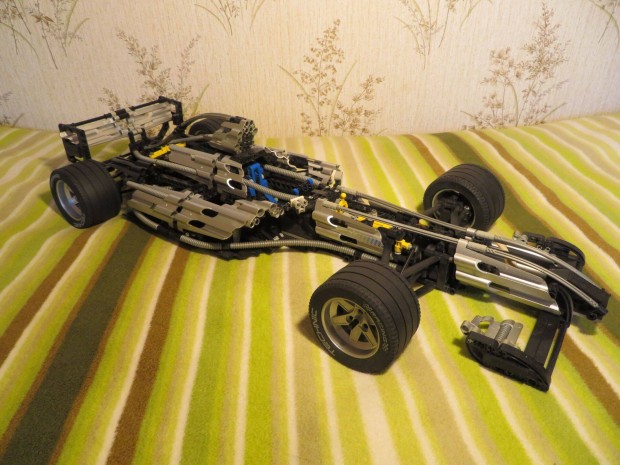 Lego Technic 8458 - Silver Champion versenyaut