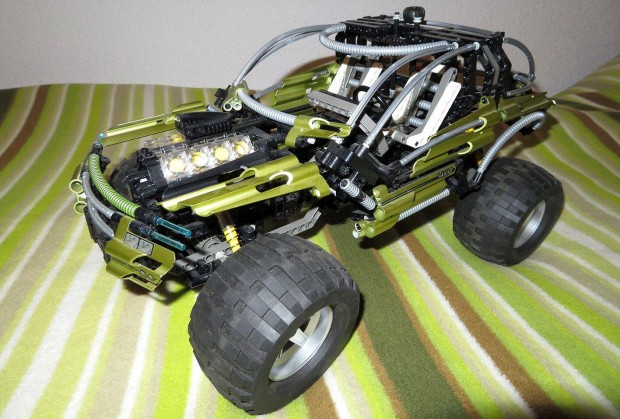 Lego Technic 8466 4x4 Off-Roader Terepjr