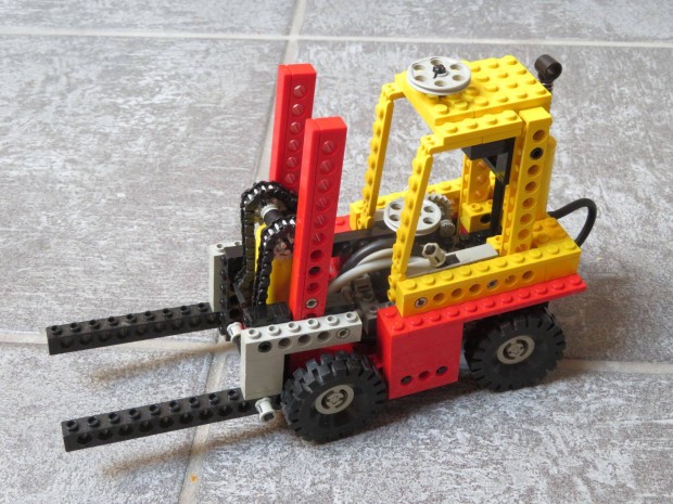 Lego Technic 8843 Forklift truck targonca
