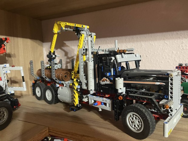 Lego Technic 9397 Wood Truck