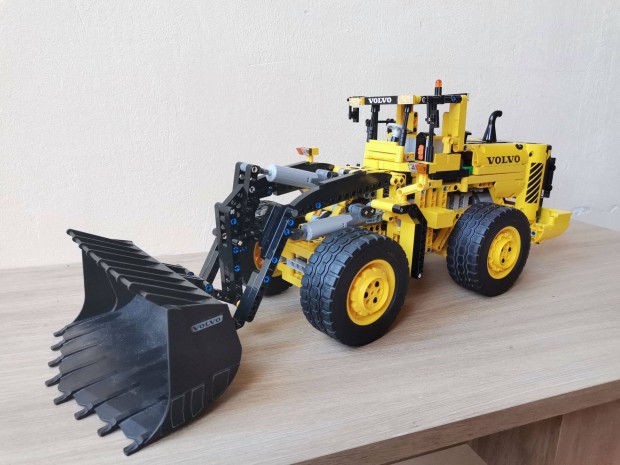 Lego Technic Volvo homlokrakod MOC