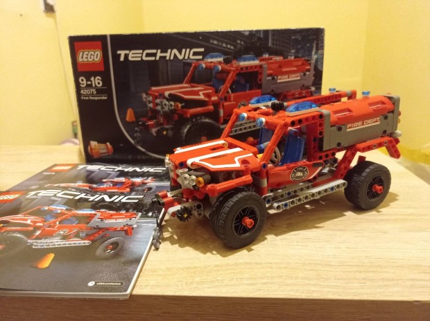 Lego Technic tzolt kocsi 42075