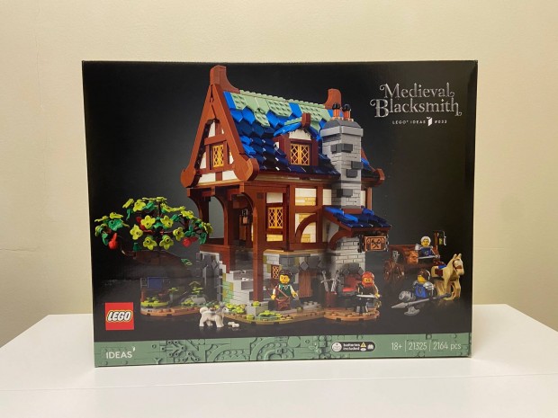 Lego - Ideas - Középkori Kovács (21325)
