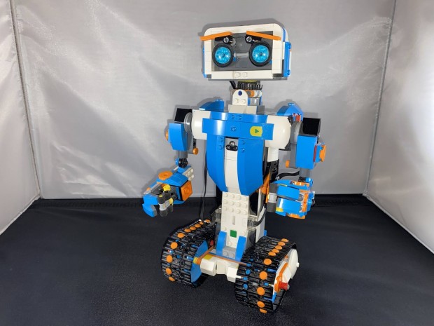 Lego boost robot 17101