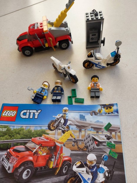 Lego city 60137-Bajba kerlt vontat