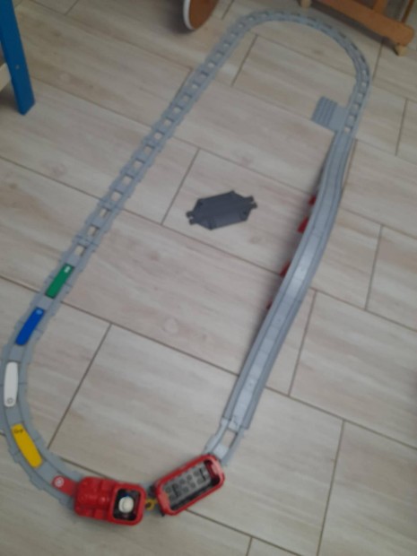 Lego duplo vonat elemses hangot ad mozdonnyal