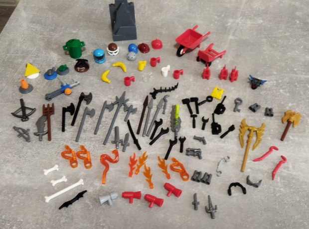 Lego fegyverek, sisakok, kiegsztk 100db
