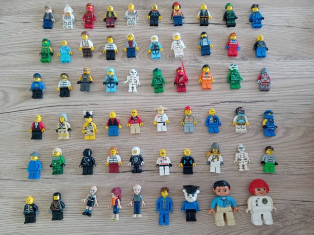 Lego figura , ember csomag 59 db
