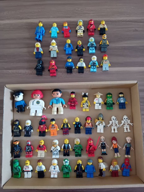 Lego figura csomag. 58 db