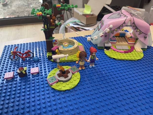 Lego friends camping