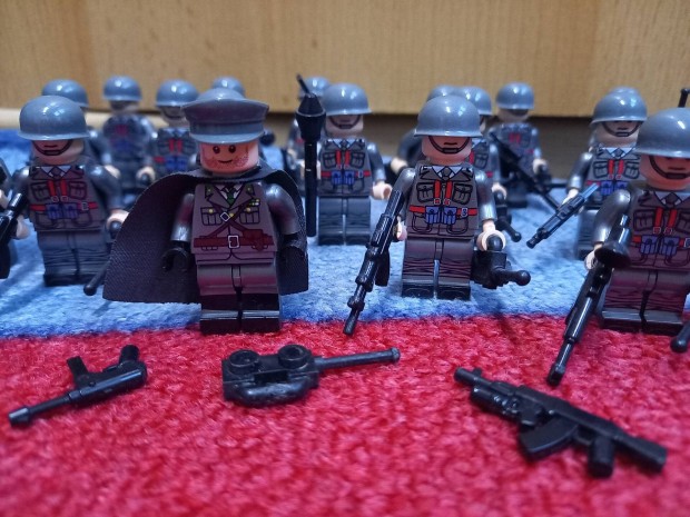 Lego jelleg nmet katona 21 db els kzbl megkmlt!