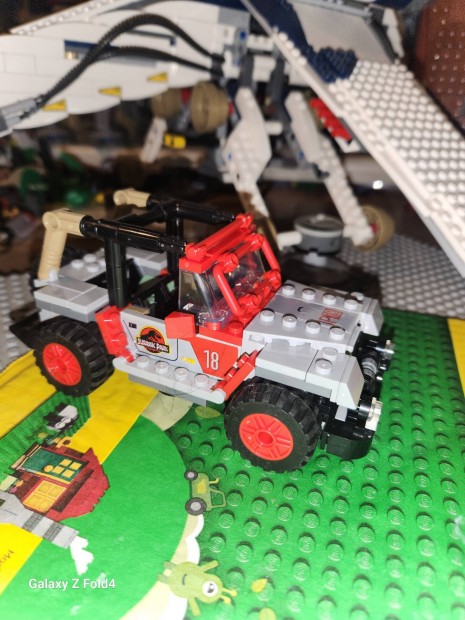 Lego jurassikos  auto terepjro 