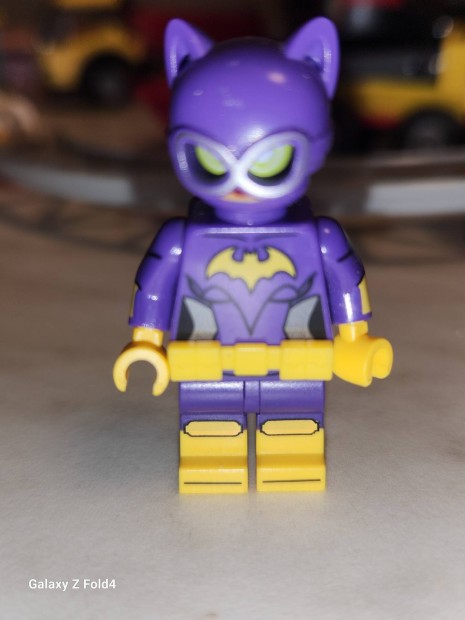 Lego lila bat cicus 