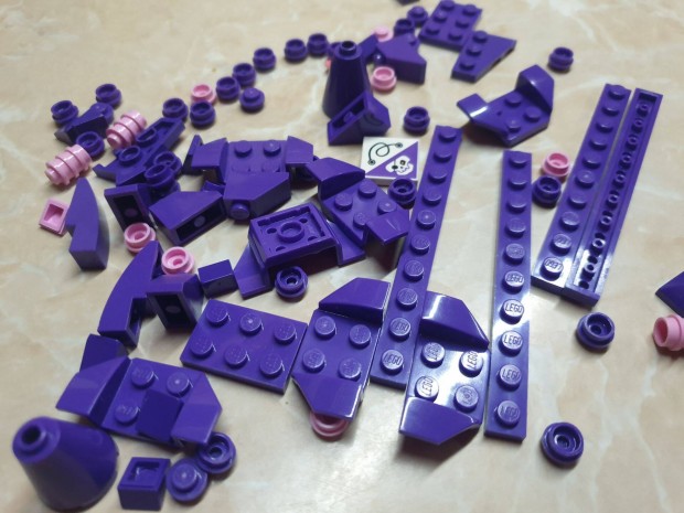 Lego lila kis elemek 68 db