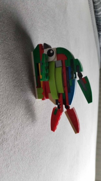 Lego piranha
