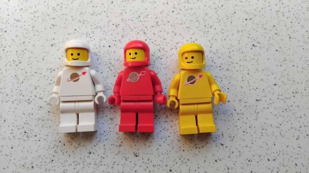 Lego space figurák