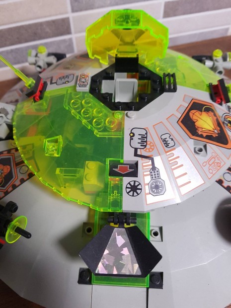 Lego space ufo 6975+6836