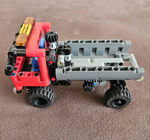 Lego technic (42084) kamps rakod.