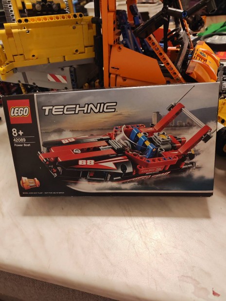 Lego technic bontatlan haj 