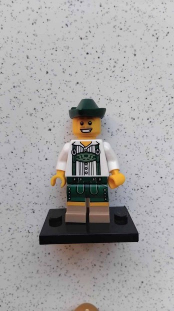Lego térdnadrágos figura