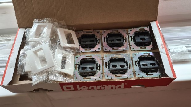 Legrand Valena Rj45 aljzat