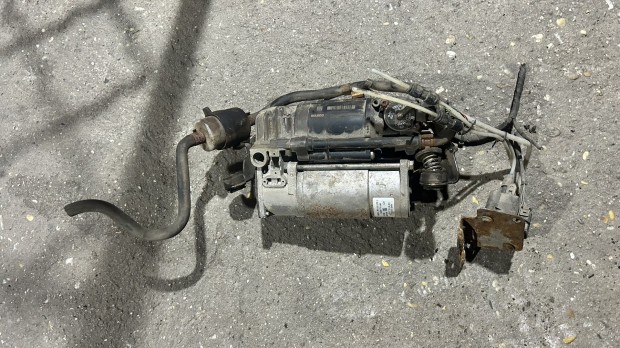 L�grug� kompresszor A2123200404 elad�